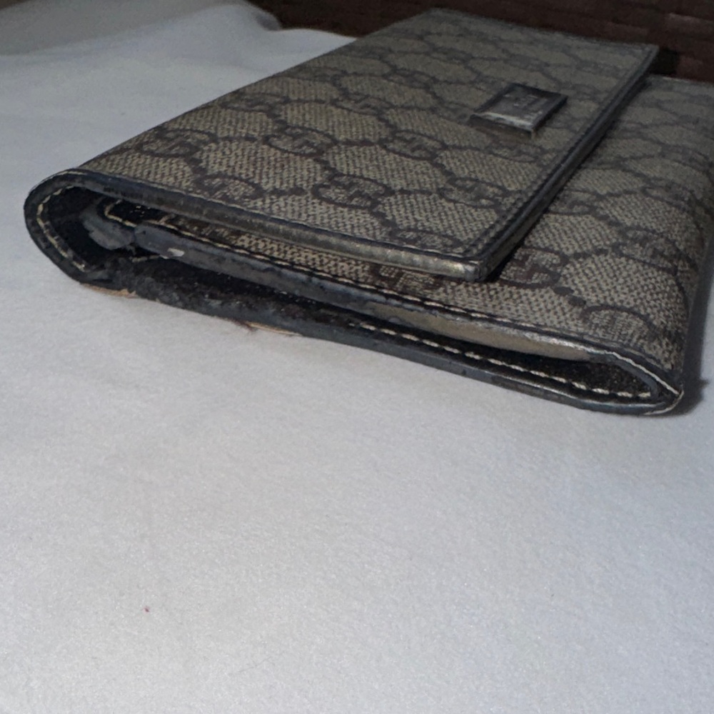 Vintage Gucci GG Plus Monogram Joy Continental
Flap Wallet - Picture 6 of 13
